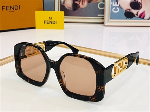 Fendi sunglass-724